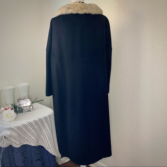 Vintage 60’s Long Coat, Real Fur Collar, Sz M - Picture 4 of 16
